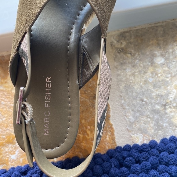 Marc Fisher Zevra Platform Espadrille Sandals Womens Green Suede Snake Print - Picture 4 of 7